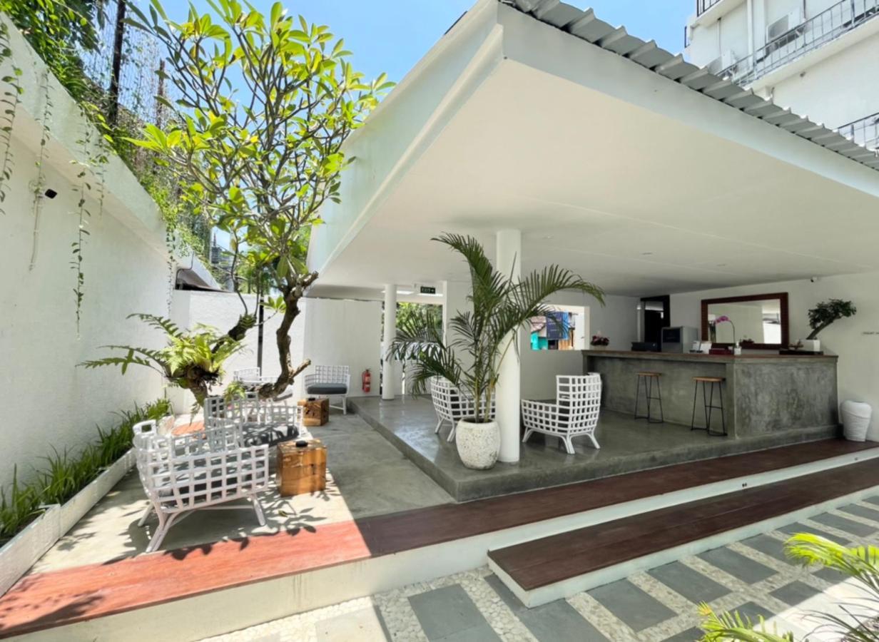 Calm Villa Seminyak Exteriör bild