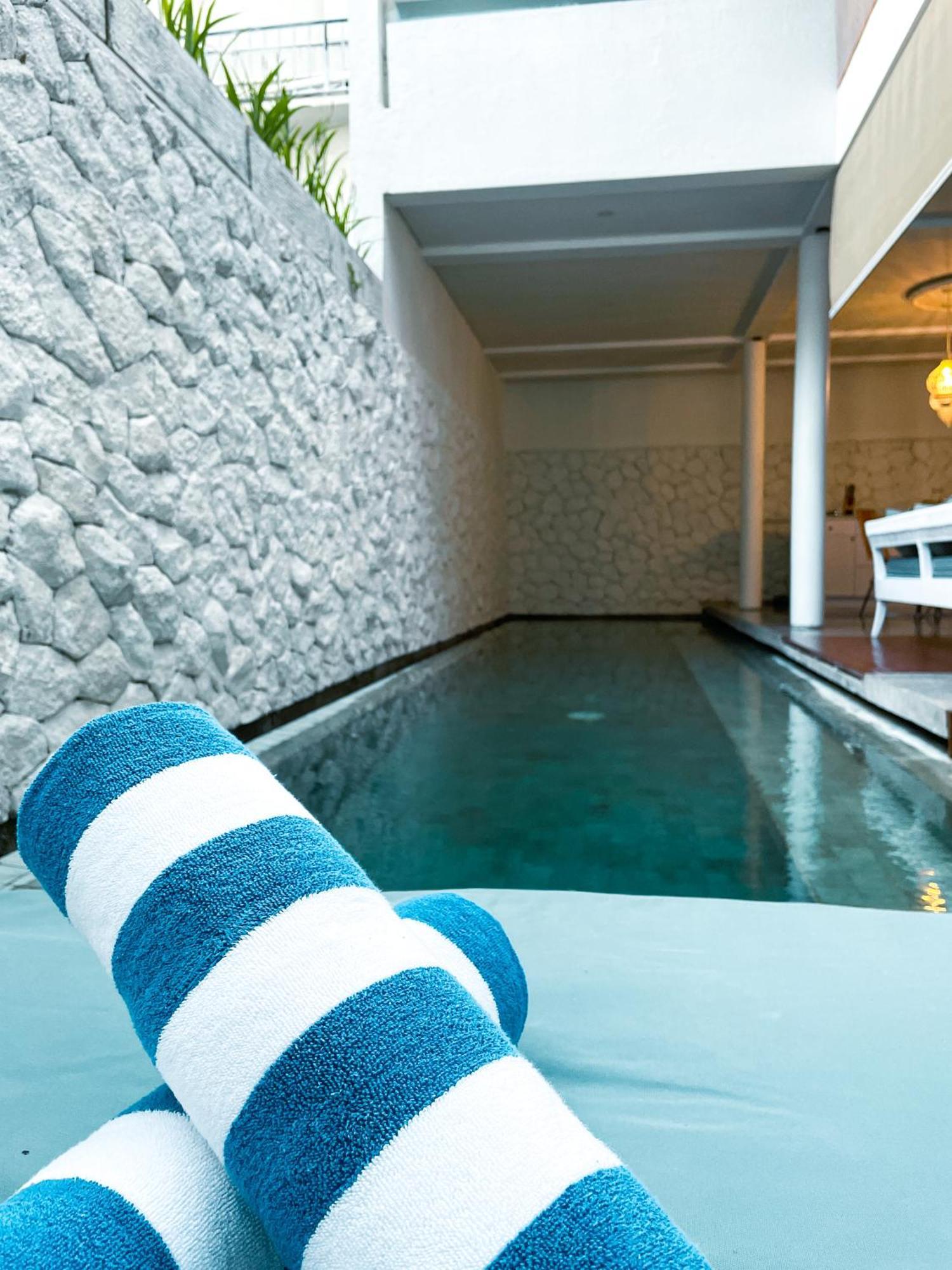 Calm Villa Seminyak Exteriör bild