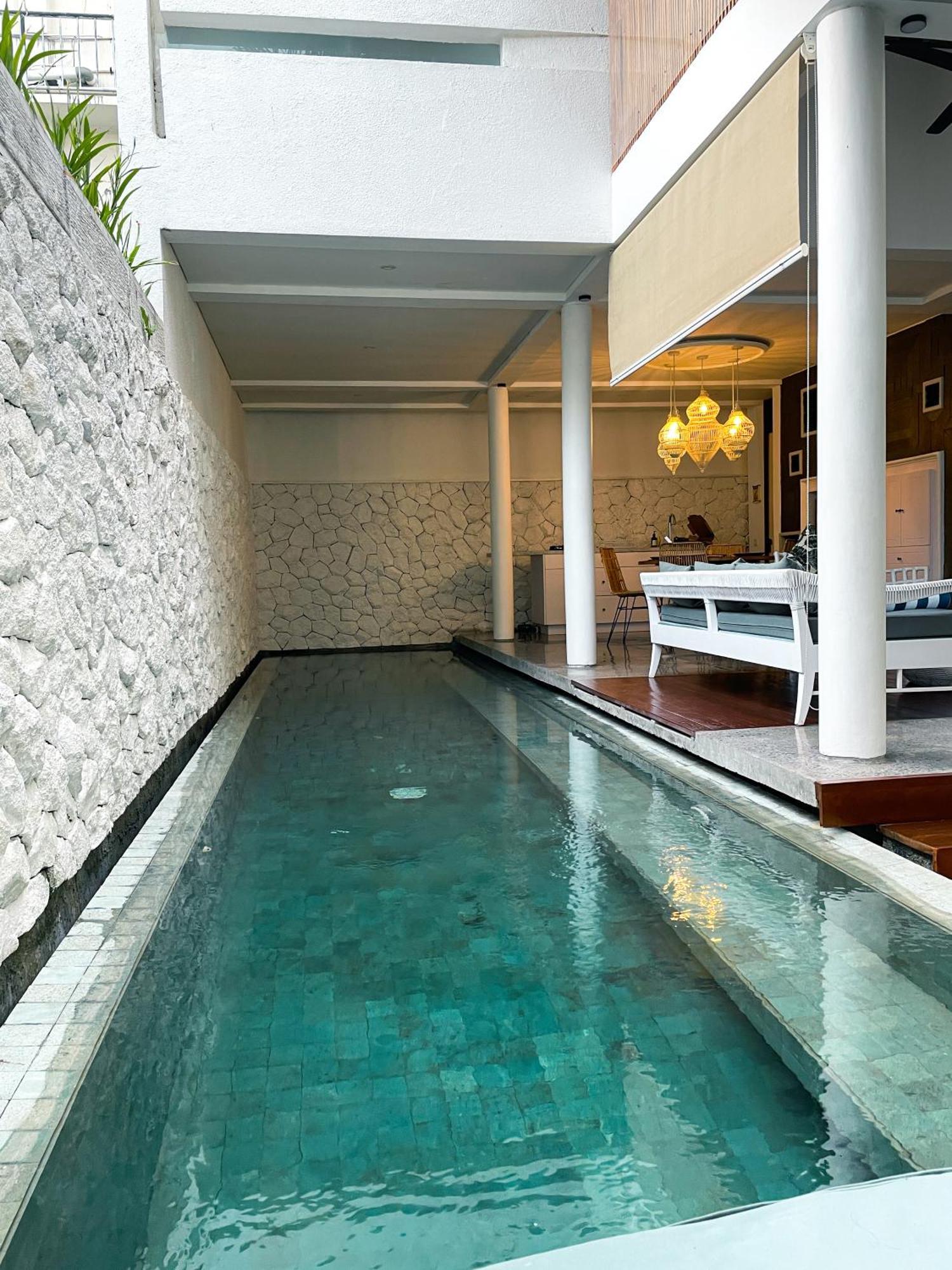 Calm Villa Seminyak Exteriör bild